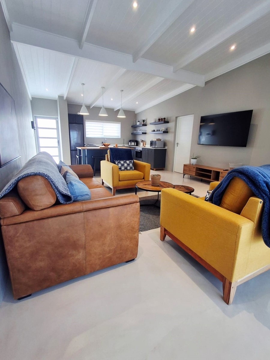 4 Bedroom Property for Sale in Struisbaai Western Cape